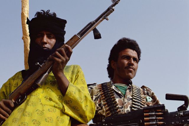 Fusil et mitrailleuse